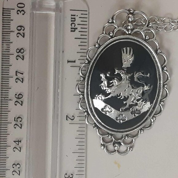 Twilight Cullen Crest Pendant necklace lion fashion jewelry NWT - Picture 9 of 11